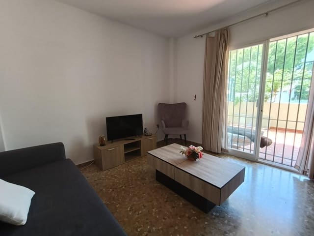 3 bedroom Apartment for rent in Rincón de la Victoria - € 1,500 (Ref: 9243010)