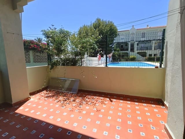 3 bedroom Apartment for rent in Rincón de la Victoria - € 1,500 (Ref: 9243010)