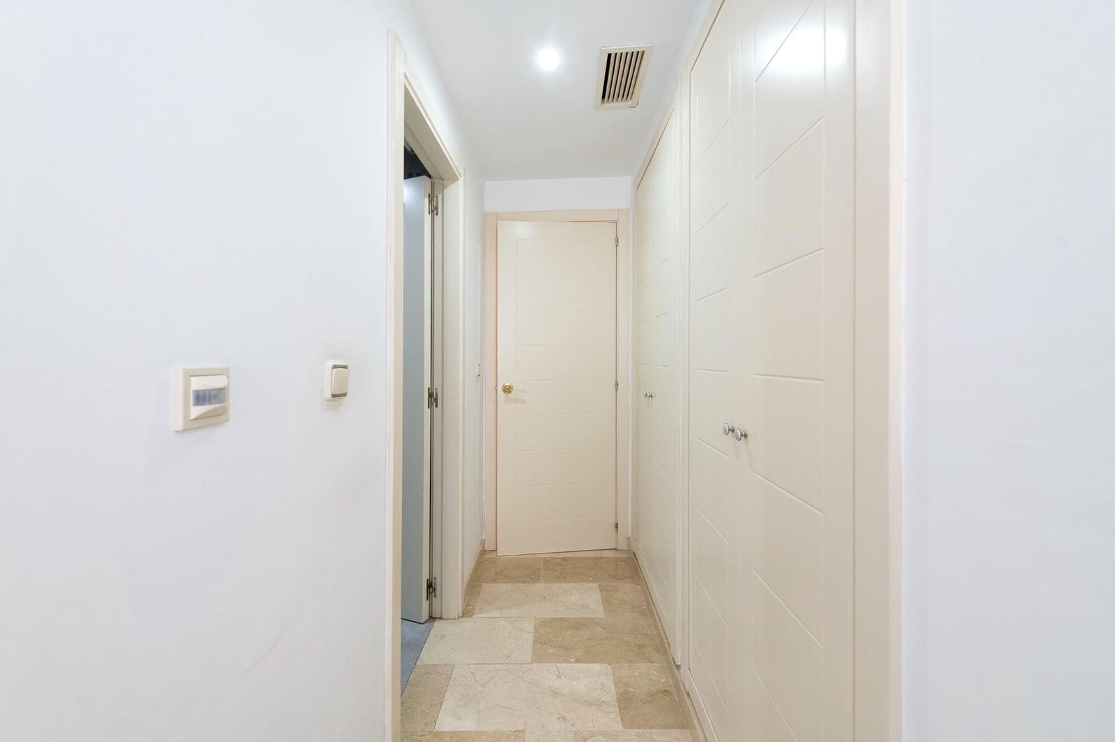 3 soveværelse Lejlighed til salg i Torre de Benagalbon med swimmingpool - € 390.000 (Ref: 9247349)