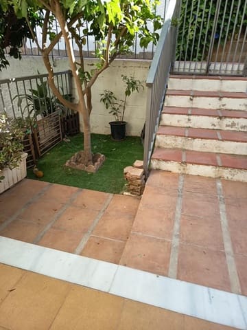 3 makuuhuone Rivitalo myytävänä paikassa La Cala del Moral, Rincón de la Victoria mukana 
autotalli - 405 000 € (Ref: 9252066)