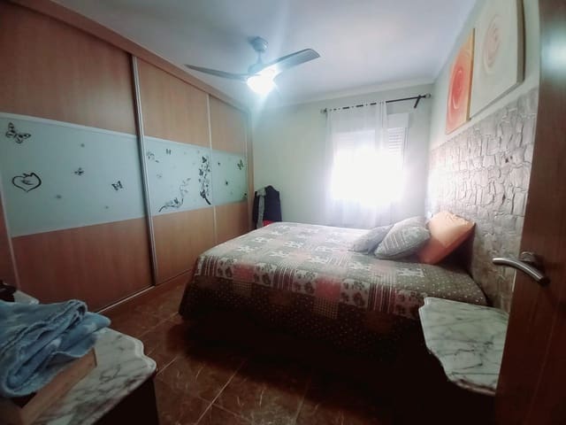 3 makuuhuone Asunto myytävänä paikassa La Cala del Moral, Rincón de la Victoria mukana 
autotalli - 375 000 € (Ref: 9255345)