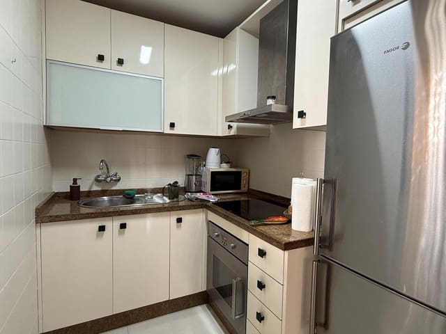 3 sovrum Lägenhet att hyra i Rincón de la Victoria med garage - 1 200 € (Ref: 9255346)