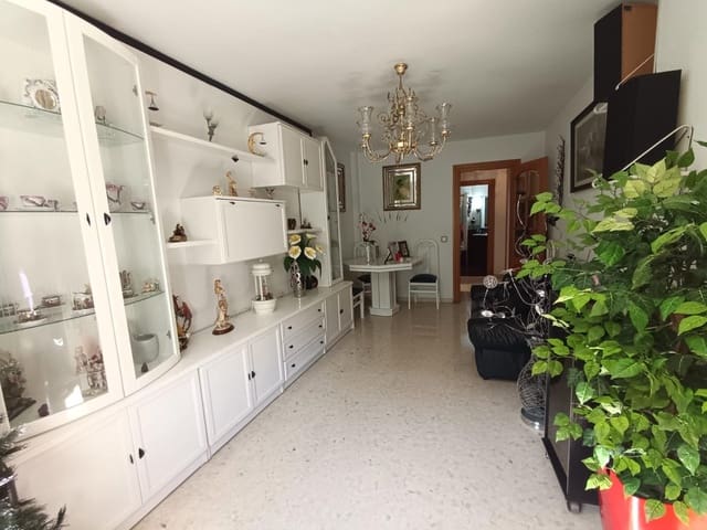 Piso de 4 habitaciones en Málaga ciudad en venta con garaje - 450.000 € (Ref: 9262672)