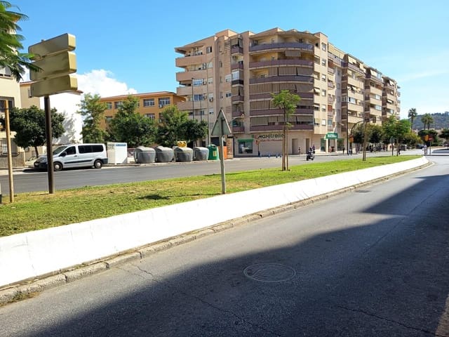 Piso de 4 habitaciones en Málaga ciudad en venta con garaje - 450.000 € (Ref: 9262672)