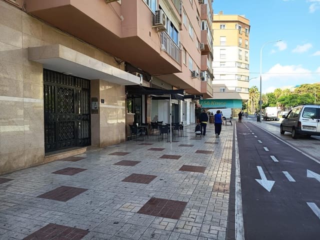 Piso de 4 habitaciones en Málaga ciudad en venta con garaje - 450.000 € (Ref: 9262672)