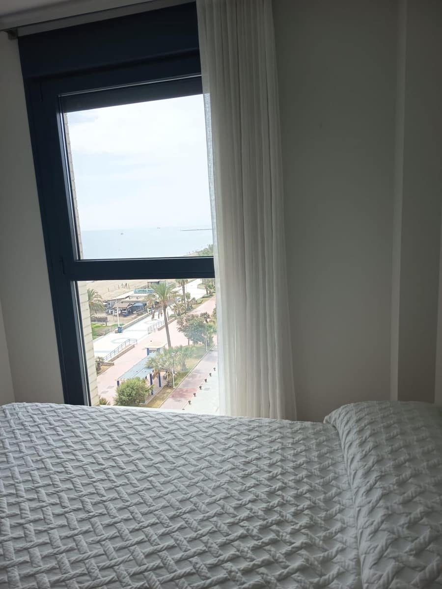 3 bedroom Flat for rent in Malaga city with pool - € 2,750 (Ref: 9272684)