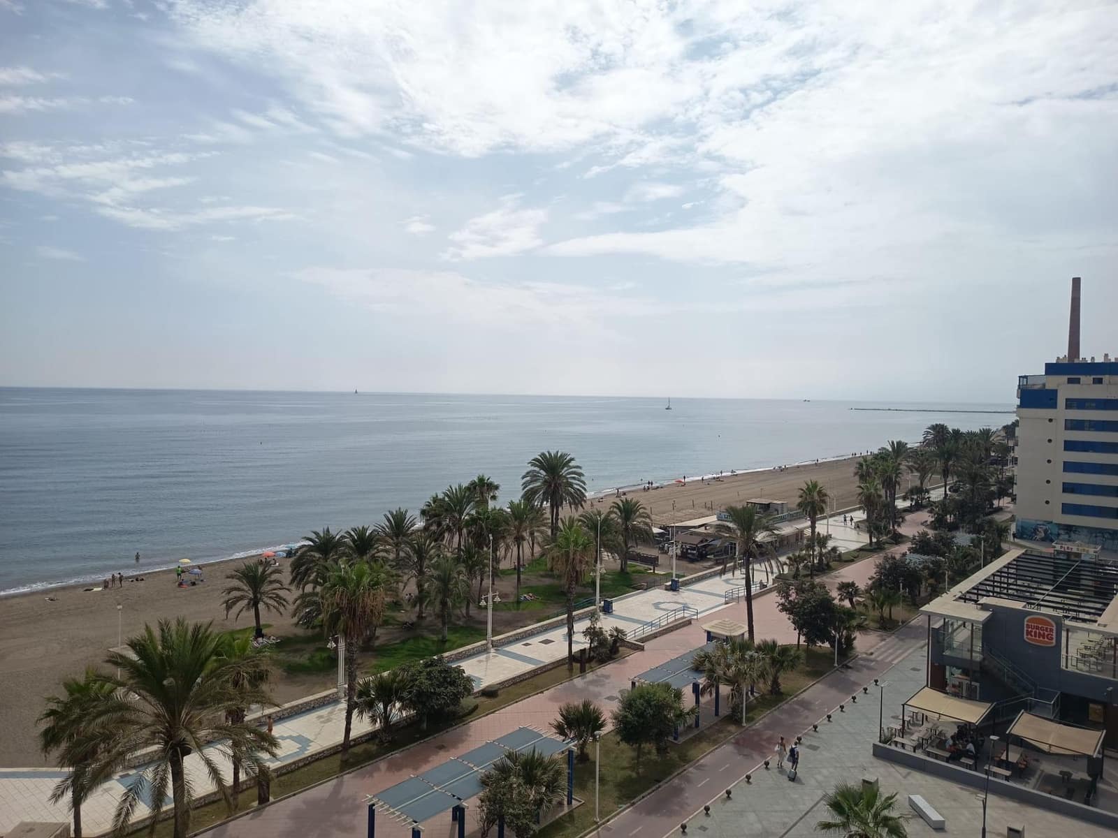 3 bedroom Flat for rent in Malaga city with pool - € 2,750 (Ref: 9272684)