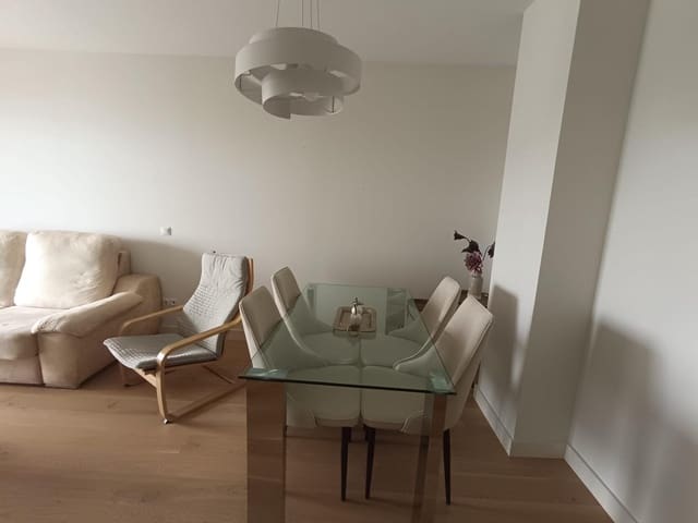 3 sypialnia Mieszkanie do wynajęcia w Pacifico, Miasto Málaga z basenem - 2 750 € (Ref: 9272684)