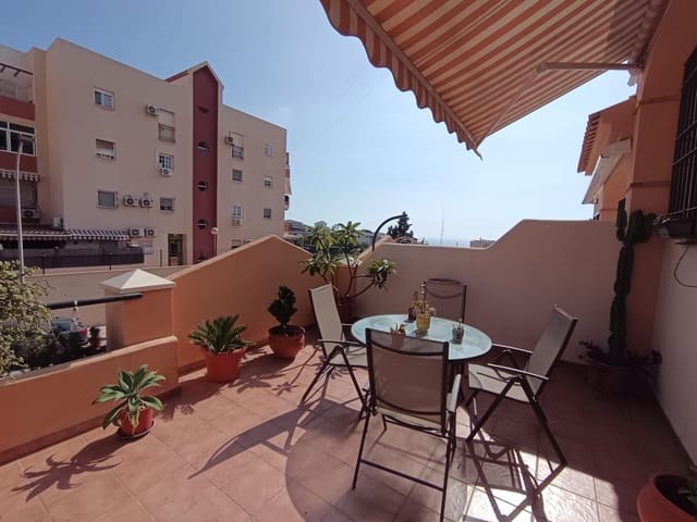 4 soveværelse Semi-Rækkehus til salg i Rincón de la Victoria med swimmingpool garage - € 610.000 (Ref: 9301091)