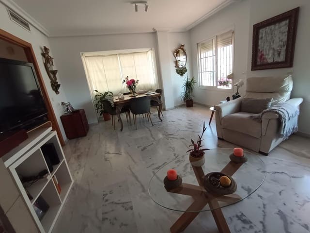 4 soveværelse Semi-Rækkehus til salg i Rincón de la Victoria med swimmingpool garage - € 610.000 (Ref: 9301091)