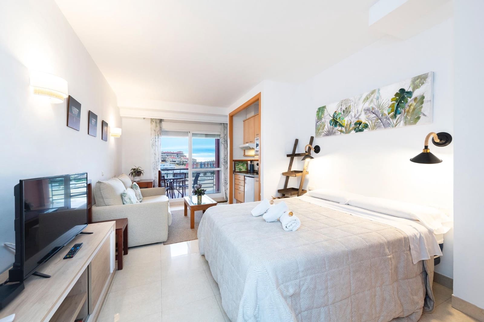 Studio na sprzedaż w Rincon de la Victoria z basenem - 210 000 € (Ref: 9312945)