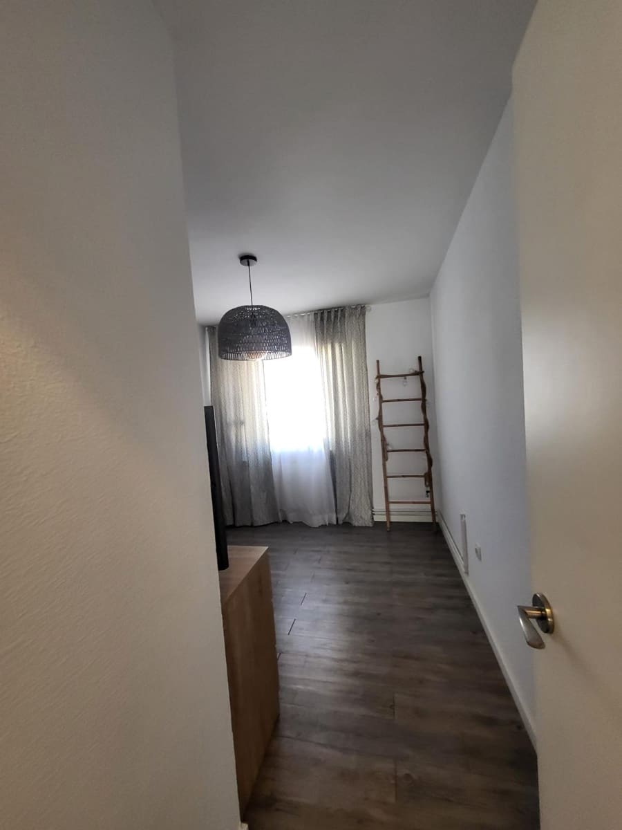 4 slaapkamer Rijtjeshuis te koop in Malaga stad met garage - € 425.000 (Ref: 9338113)