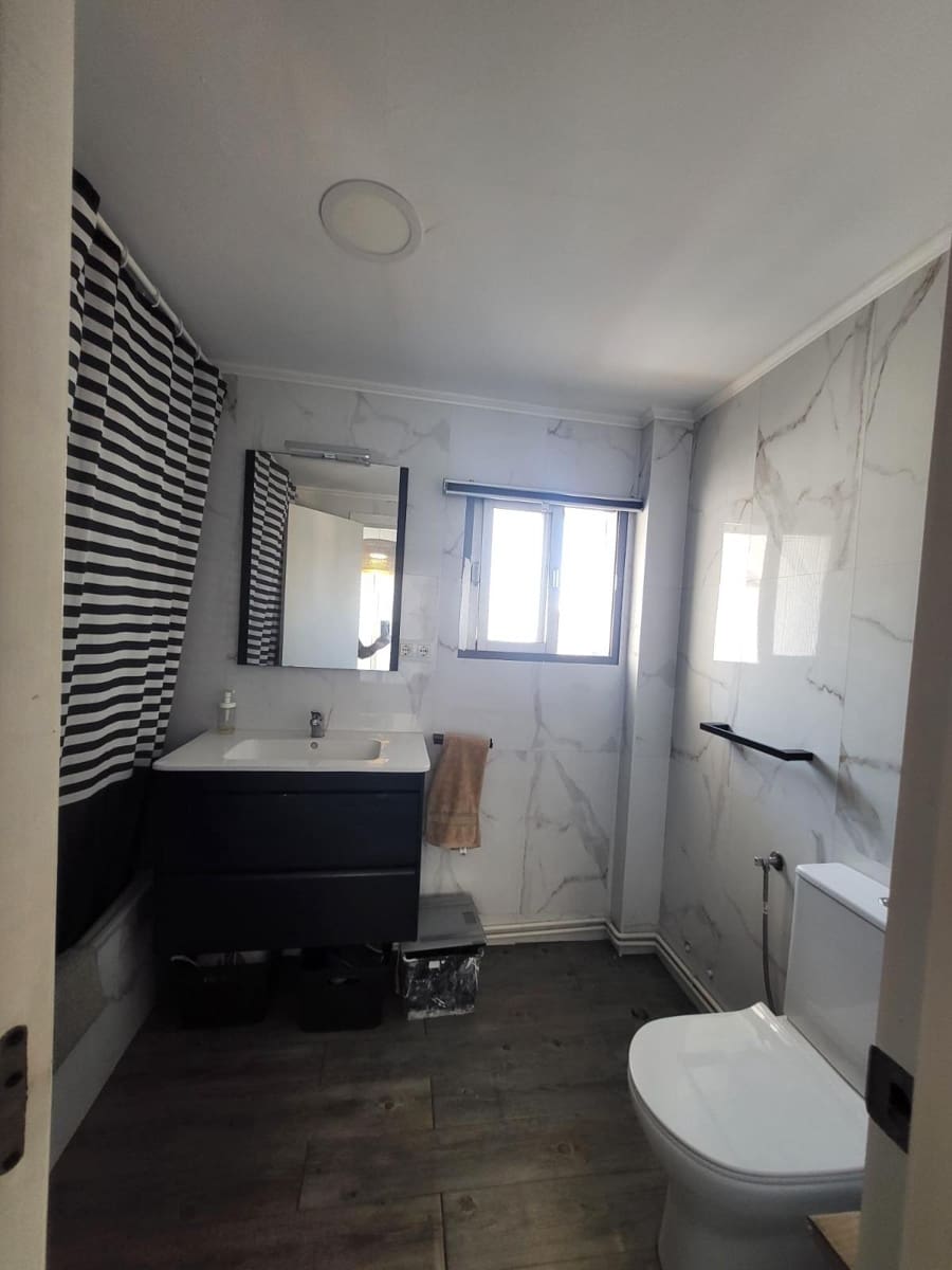 4 slaapkamer Rijtjeshuis te koop in Malaga stad met garage - € 425.000 (Ref: 9338113)