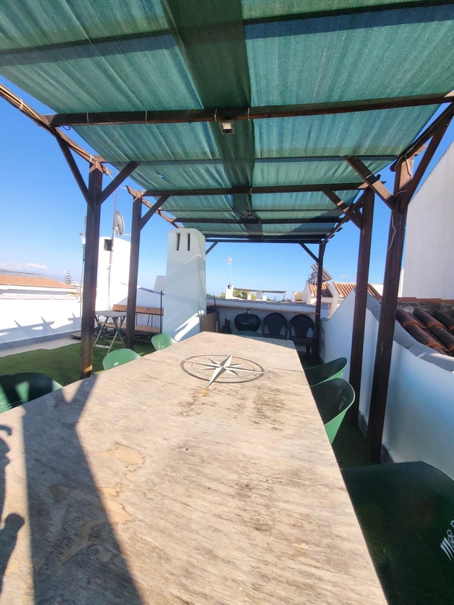 4 slaapkamer Rijtjeshuis te koop in Malaga stad met garage - € 425.000 (Ref: 9338113)