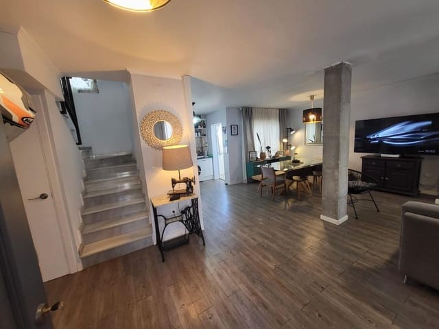 4 makuuhuone Rivitalo myytävänä paikassa Málaga kaupunki mukana 
autotalli - 425 000 € (Ref: 9338113)