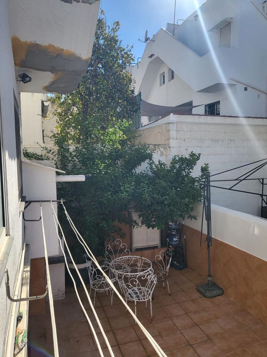 4 slaapkamer Rijtjeshuis te koop in Malaga stad met garage - € 425.000 (Ref: 9338113)
