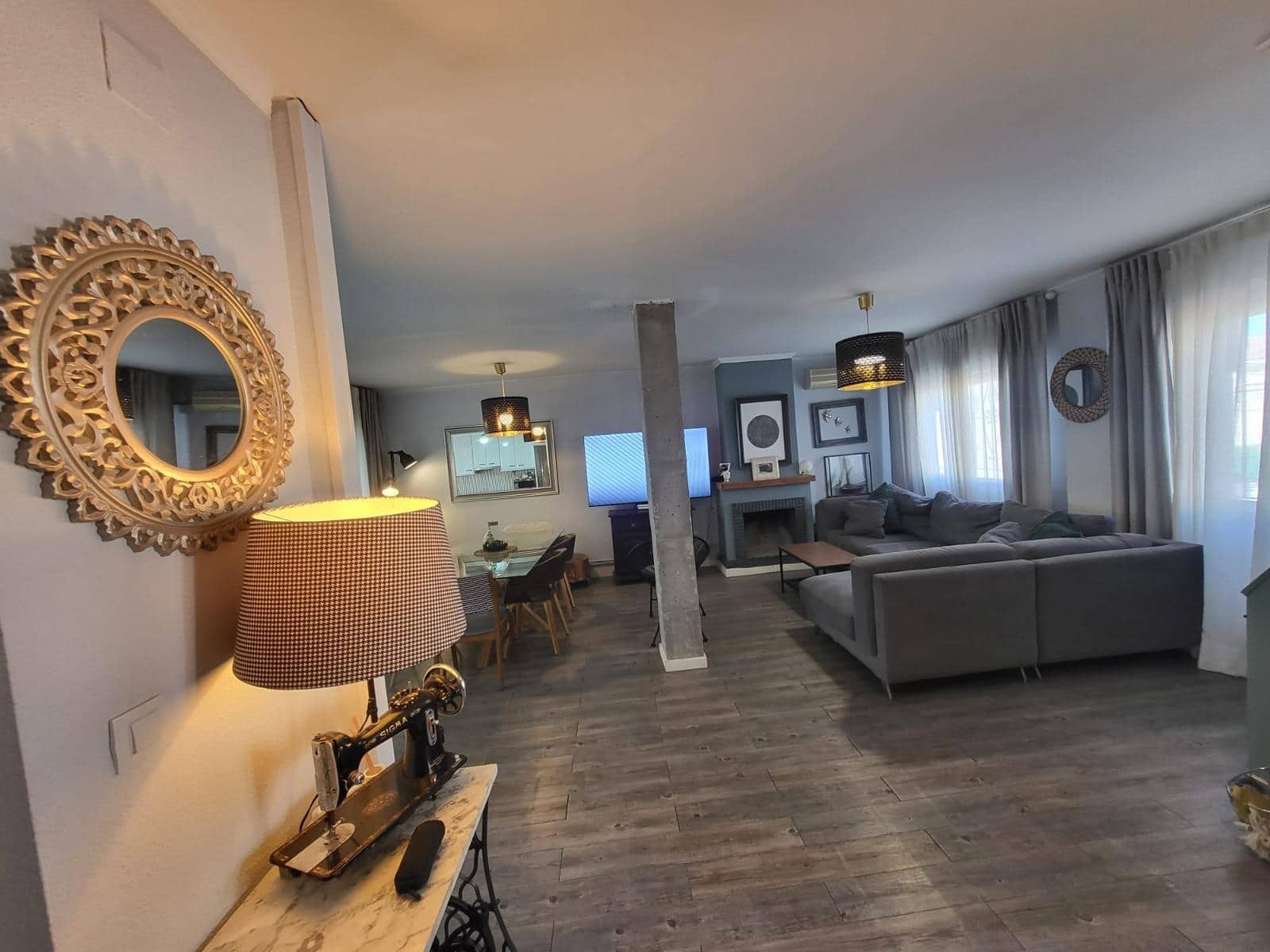 4 slaapkamer Rijtjeshuis te koop in Malaga stad met garage - € 425.000 (Ref: 9338113)