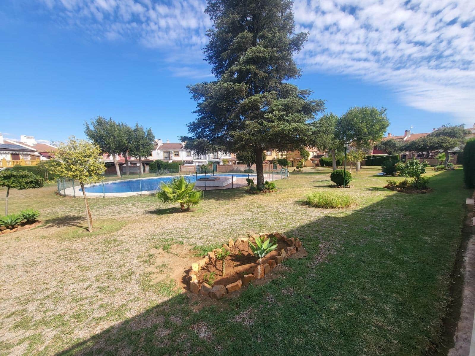 3 soveværelse Rækkehus til salg i Alhaurin de la Torre med swimmingpool garage - € 530.000 (Ref: 9349638)