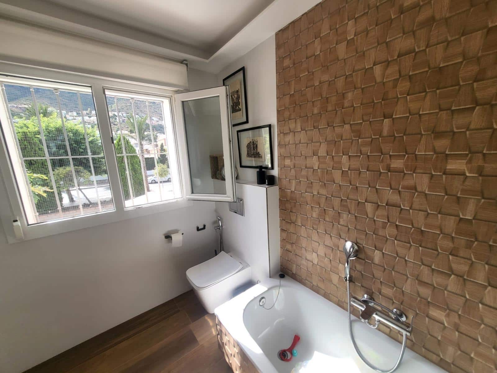 3 soveværelse Rækkehus til salg i Alhaurin de la Torre med swimmingpool garage - € 530.000 (Ref: 9349638)