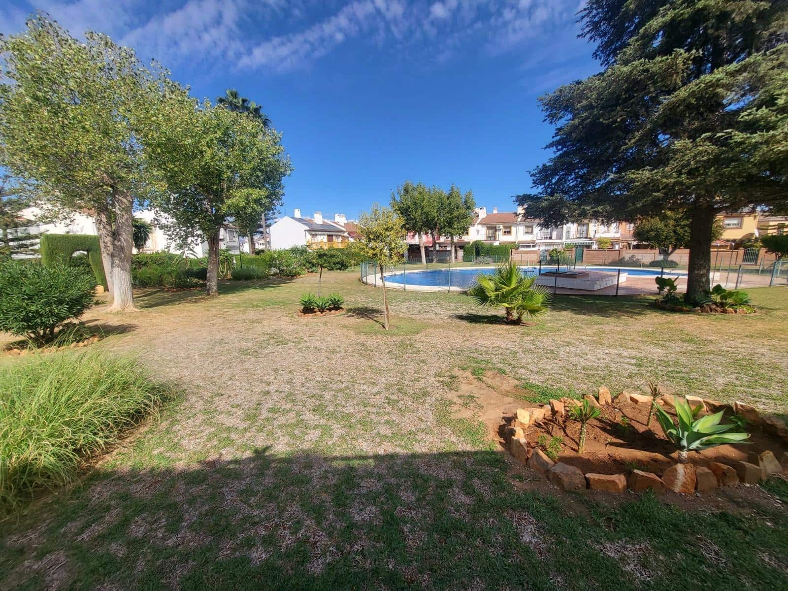 3 soveværelse Rækkehus til salg i Alhaurin de la Torre med swimmingpool garage - € 530.000 (Ref: 9349638)