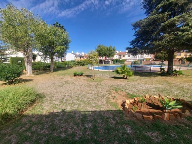 3 slaapkamer Rijtjeshuis te koop in Alhaurín de la Torre met zwembad garage - € 530.000 (Ref: 9349638)