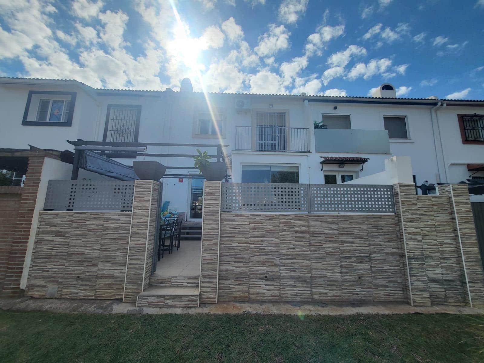 3 soveværelse Rækkehus til salg i Alhaurin de la Torre med swimmingpool garage - € 530.000 (Ref: 9349638)