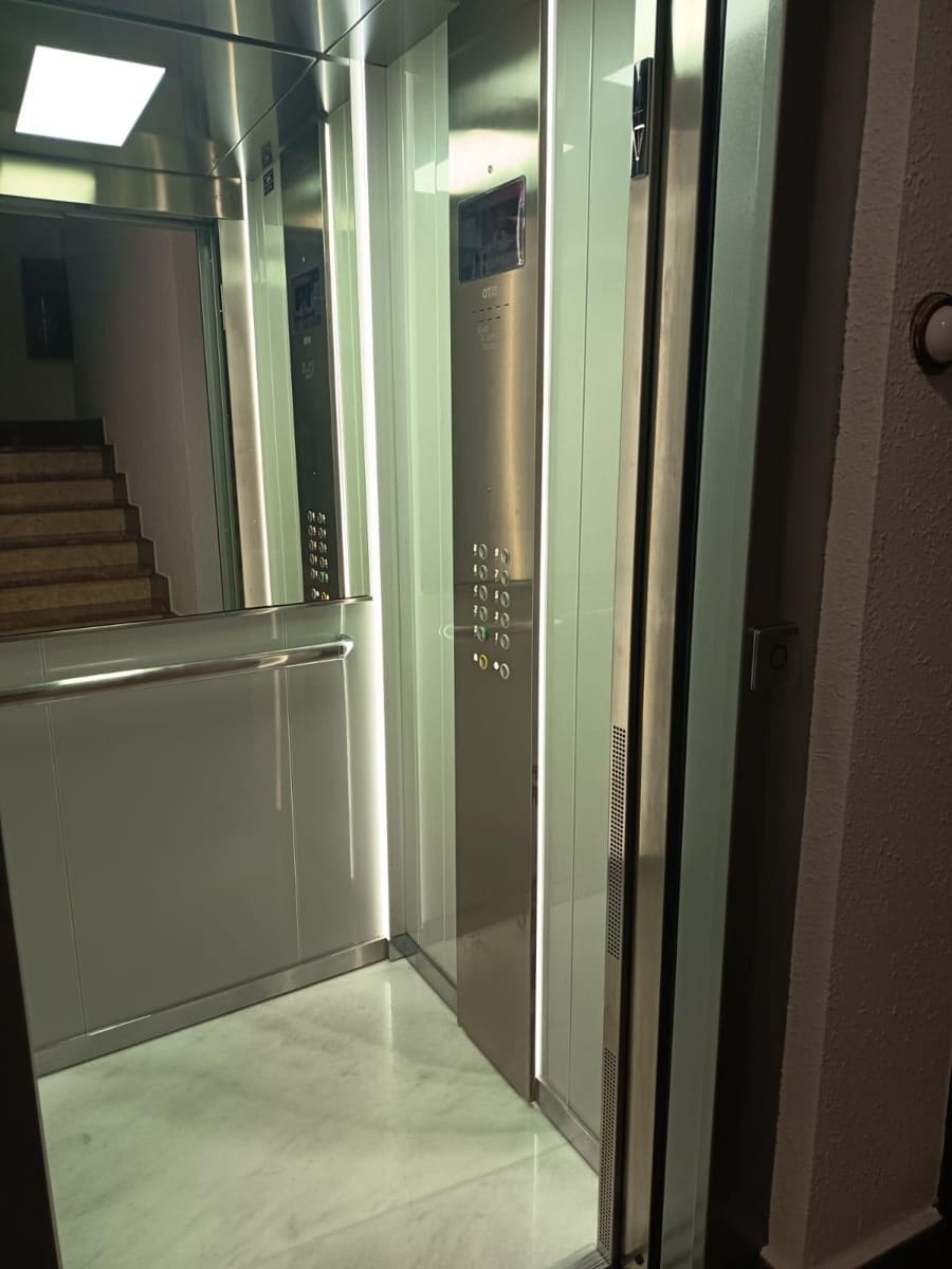 3 bedroom Flat for sale in Malaga city - € 360,000 (Ref: 9367634)