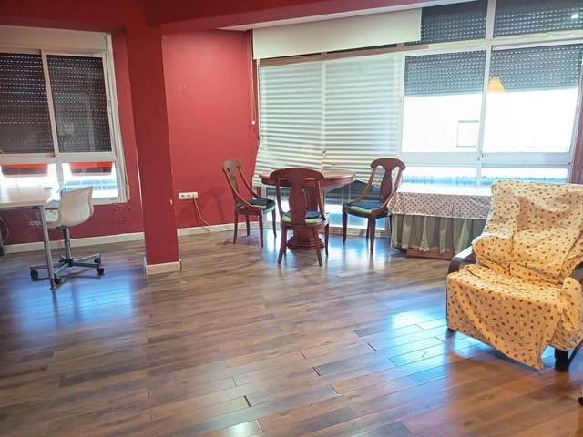 3 bedroom Flat for sale in Málaga city - € 360,000 (Ref: 9367634)