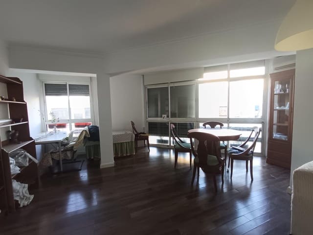 3 soveværelse Lejlighed til salg i Málaga by - € 350.000 (Ref: 9367634)