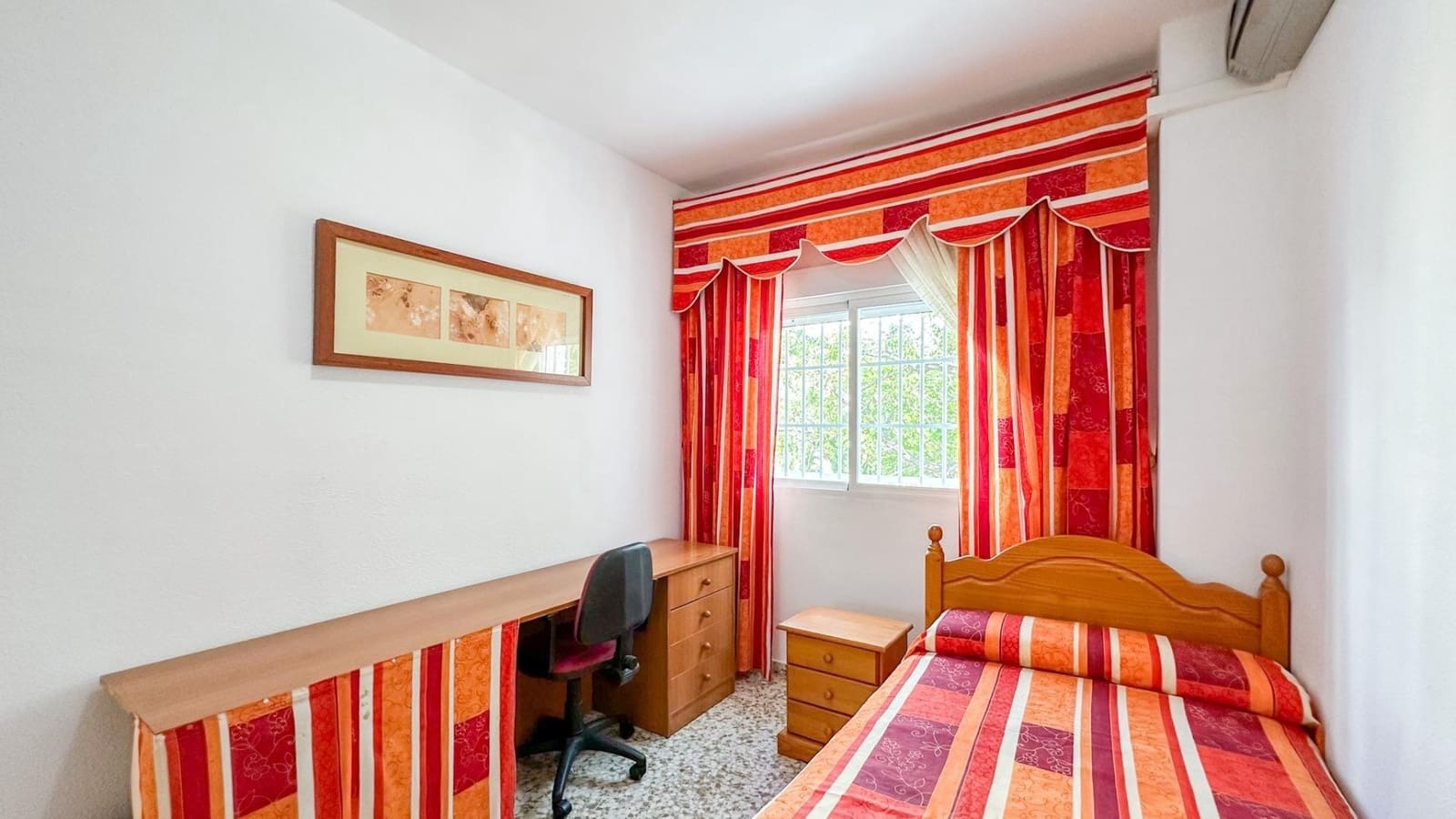 4 soveværelse Lejlighed til leje i Malaga by - € 1.600 (Ref: 9374211)