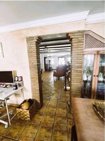 3 slaapkamer Rijtjeshuis te koop in Alhaurín de la Torre met zwembad - € 439.000 (Ref: 9390960)