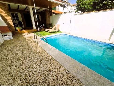 3 sovrum Radhus till salu i Alhaurin de la Torre med pool - 439 000 € (Ref: 9390960)