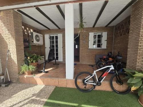 3 sovrum Radhus till salu i Alhaurin de la Torre med pool - 439 000 € (Ref: 9390960)