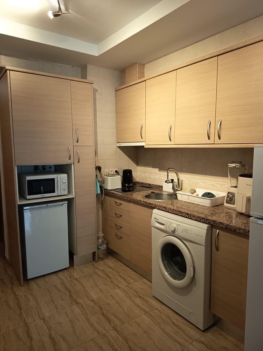 Yksiö myytävänä paikassa Torremolinos - 166 000 € (Ref: 9401166)