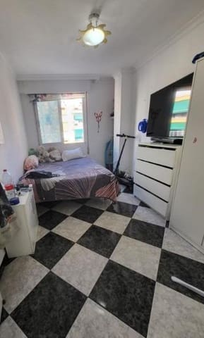 4 soverom Leilighet til salgs i Cruz de Humilladero, Málaga by - € 299 000 (Ref: 9401168)