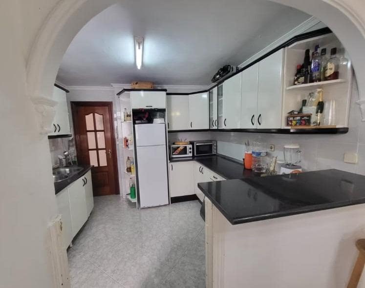 4 soverom Leilighet til salgs i Malaga by - € 299 000 (Ref: 9401168)