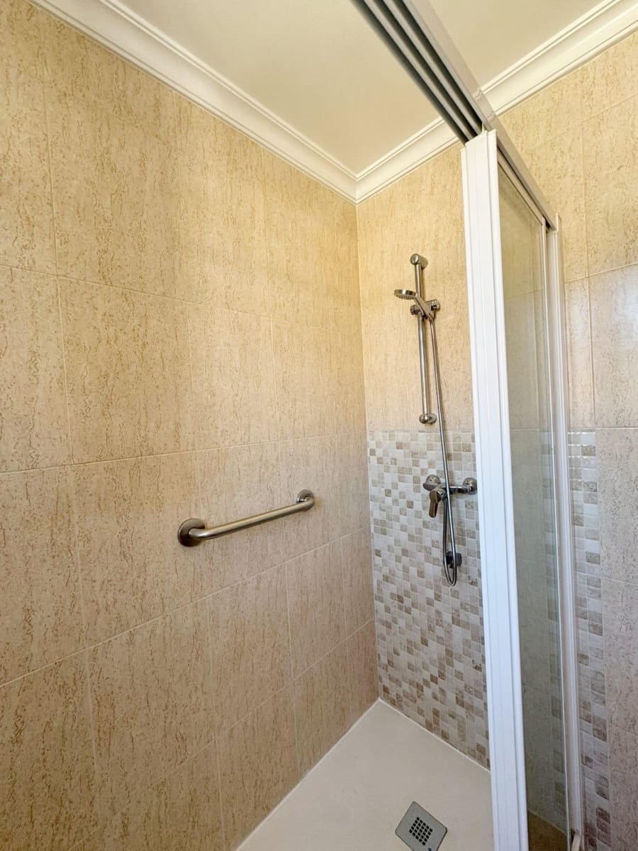 Piso de 4 habitaciones en Málaga ciudad en venta - 279.000 € (Ref: 9406931)