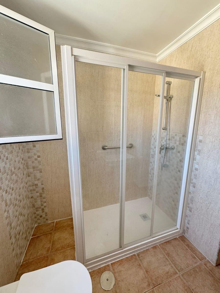 Piso de 4 habitaciones en Málaga ciudad en venta - 279.000 € (Ref: 9406931)