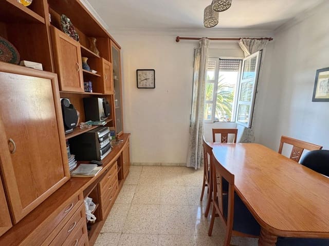 4 sypialnia Mieszkanie na sprzedaż w Ciudad Jardín, Miasto Málaga - 279 000 € (Ref: 9406931)