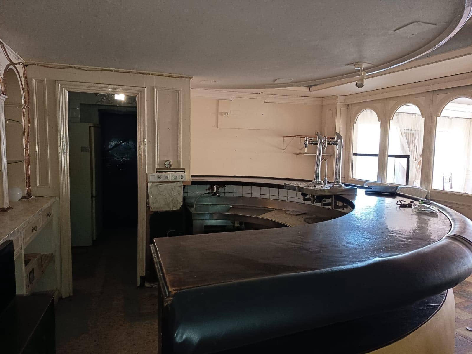 Commercieel te koop in Torremolinos met zwembad - € 182.000 (Ref: 9414187)