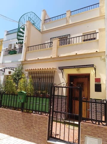 3 soveværelse Byhus til salg i Málaga by - € 375.000 (Ref: 9414189)