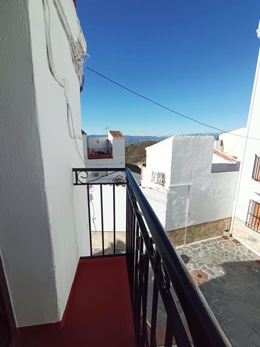 5 bedroom Townhouse for sale in Canillas de Aceituno - € 150,000 (Ref: 9419859)