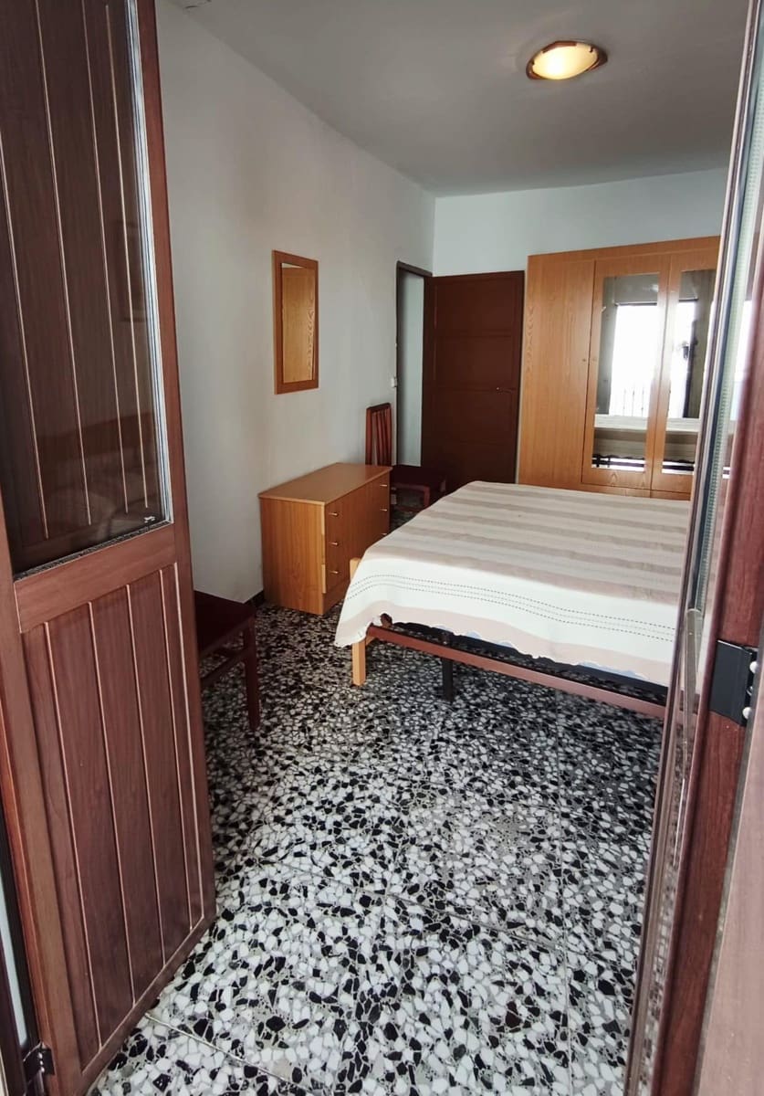 5 bedroom Townhouse for sale in Canillas de Aceituno - € 150,000 (Ref: 9419859)