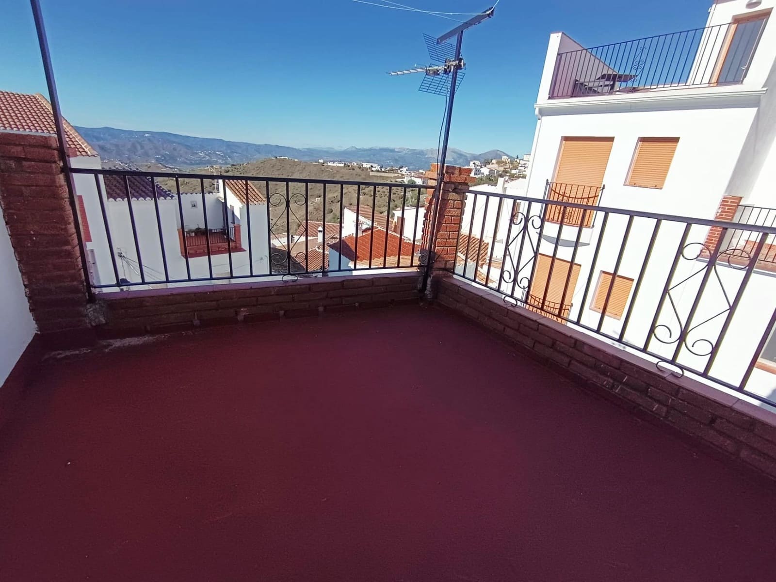 5 bedroom Townhouse for sale in Canillas de Aceituno - € 150,000 (Ref: 9419859)