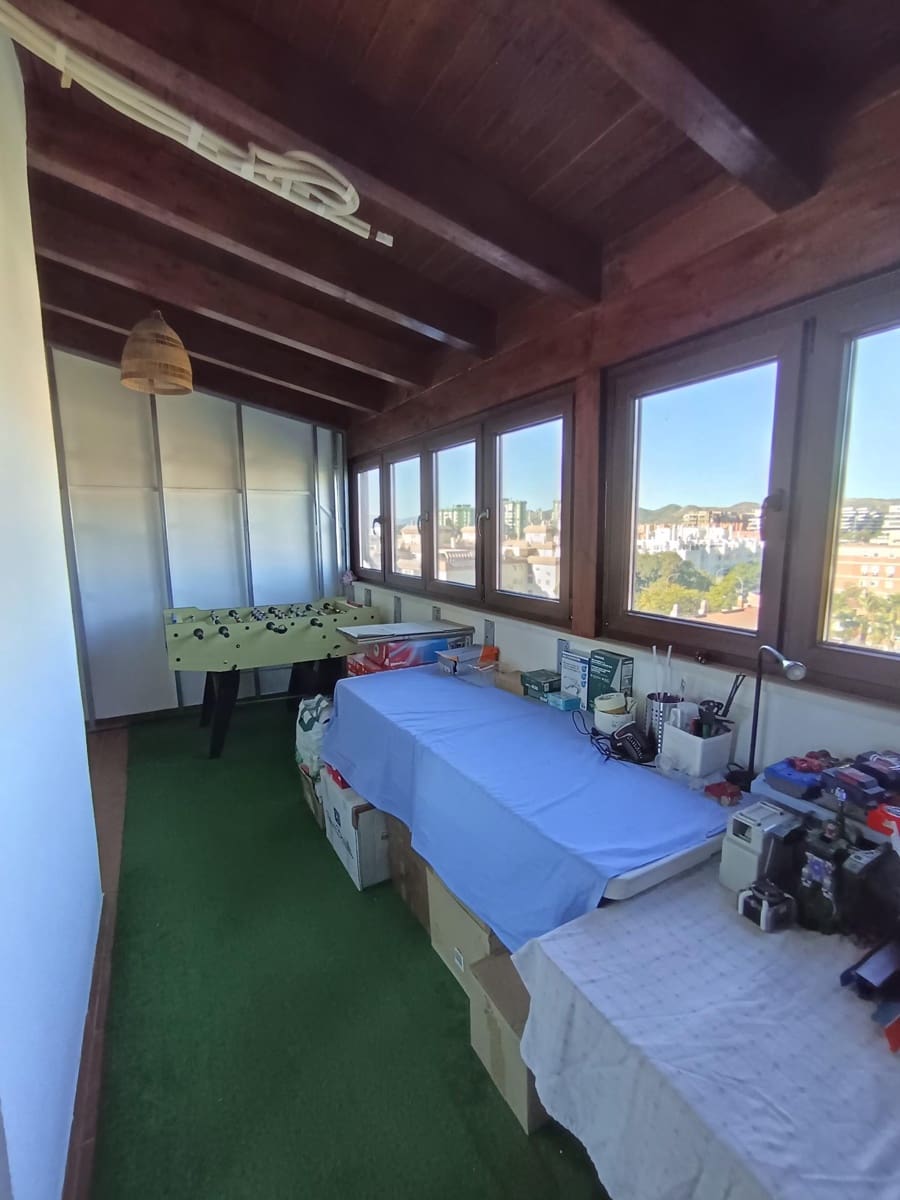 3 sypialnia Penthouse na sprzedaż w Miasto Malaga z basenem - 705 000 € (Ref: 9423891)