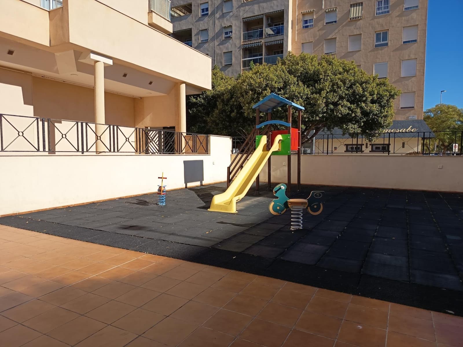 3 sypialnia Penthouse na sprzedaż w Miasto Malaga z basenem - 705 000 € (Ref: 9423891)
