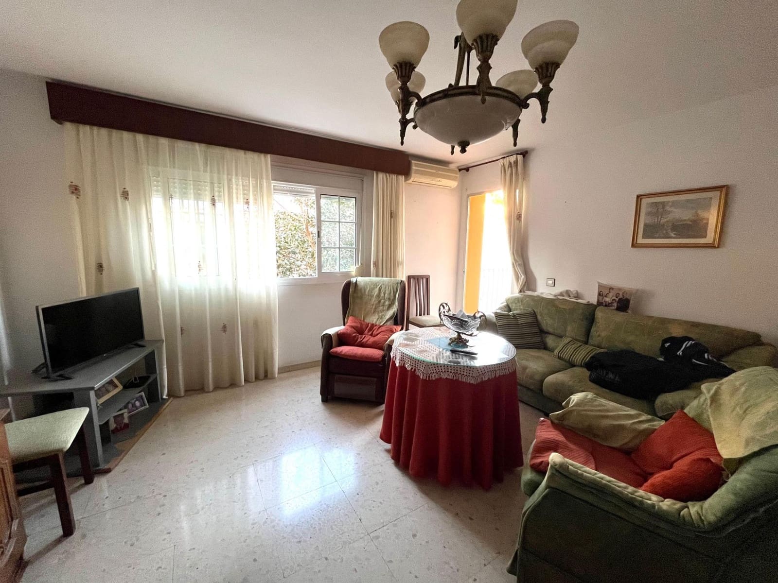 4 slaapkamer Flat te koop in Malaga stad - € 400.000 (Ref: 9431343)