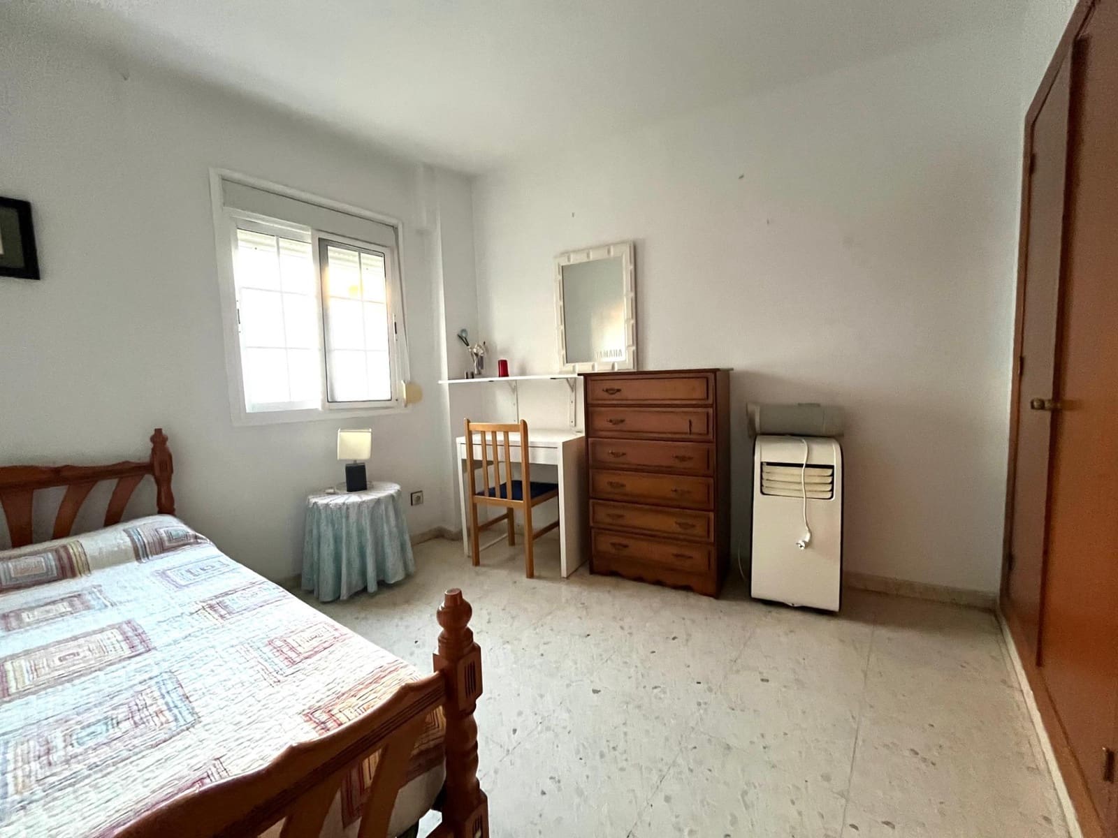 4 slaapkamer Flat te koop in Malaga stad - € 400.000 (Ref: 9431343)