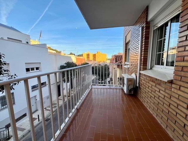 4 slaapkamer Flat te koop in El Palo, Málaga stad - € 400.000 (Ref: 9431343)