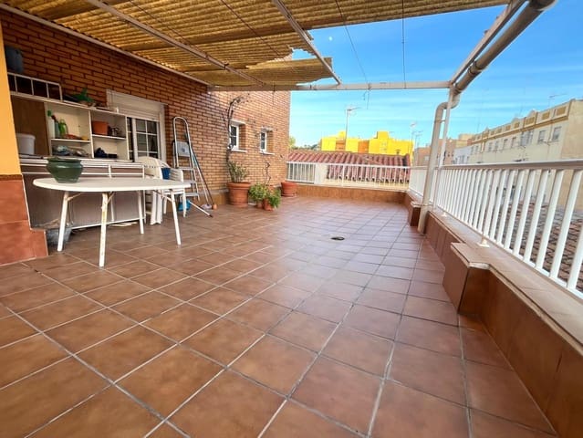 4 slaapkamer Flat te koop in El Palo, Málaga stad - € 400.000 (Ref: 9431343)